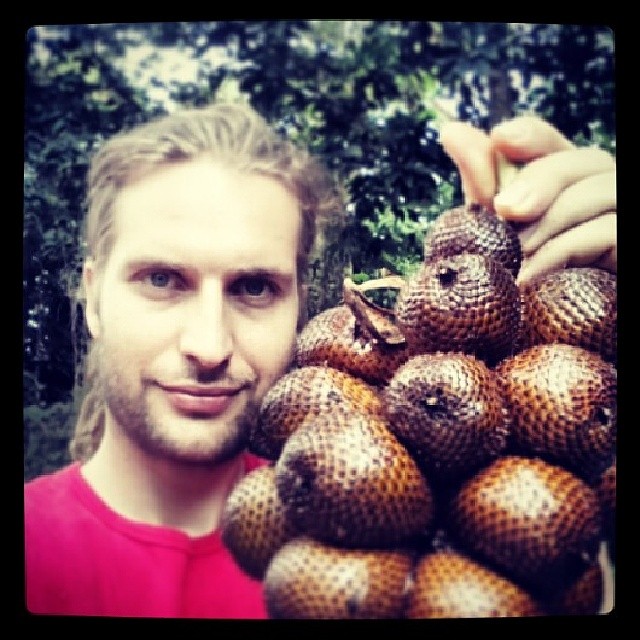 Enrico Galvini Snakefruits Costa Rica 2014